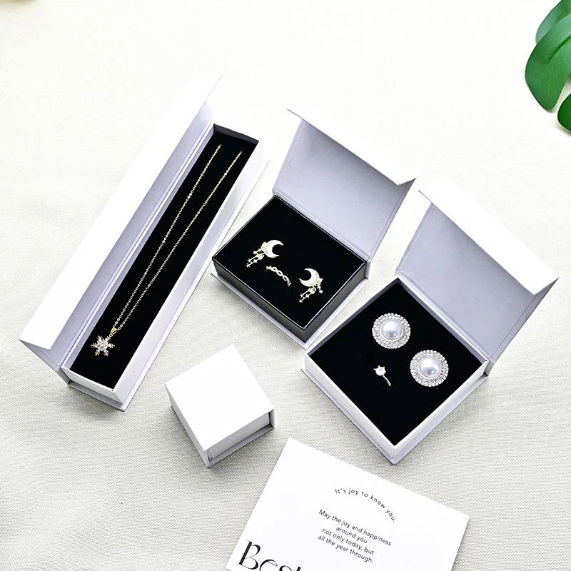 Hộp đựng đồ trang sức bằng giấy in logo tùy chỉnh